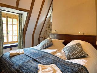 Élégant cottage médiéval restauré avec piscine, cheminée, proche du golf et attractions culturelles - FR-1-489-335 - Hérisson - 8