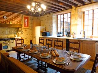 Élégant cottage médiéval restauré avec piscine, cheminée, proche du golf et attractions culturelles - FR-1-489-335 - Hérisson - 2