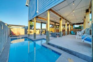 Priv Pool Walk to Marina Eateries 3 Mins to Beach Marlin Azul by AvantStay - Port Aransas - 0