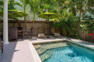 Ecco Domani by AvantStay Gorgeous Home w Pool Balcony in Great Location Month Long Stays Only - Key West - 9