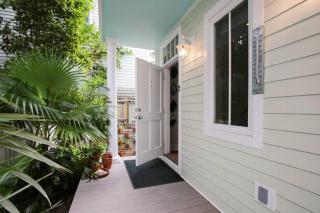 Ecco Domani by AvantStay Gorgeous Home w Pool Balcony in Great Location Month Long Stays Only - Key West - 6