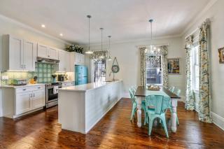 Lighthouse Villa by AvantStay Walk to Southernmost Point w Private Pool Patio Month Long Stays - Key West - 5