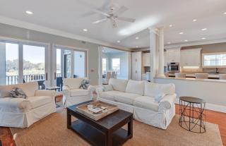 20 Morgan Place Drive by AvantStay Waterfront Home w Private Dock - Isle of Palms - 9