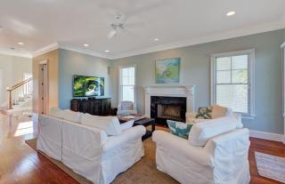 20 Morgan Place Drive by AvantStay Waterfront Home w Private Dock - Isle of Palms - 1