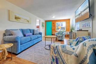 Rock the Boat by AvantStay 5 Blocks to Beach - Port Aransas - 1