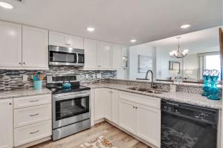428 D Shipwatch by AvantStay Ocean View w Community Pool Access - Isle of Palms - 7