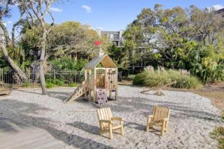 428 D Shipwatch by AvantStay Ocean View w Community Pool Access - Isle of Palms - 5