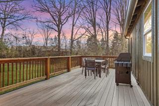 Sage Lodge by AvantStay 15 Min to Downtown Deck - Asheville - 9