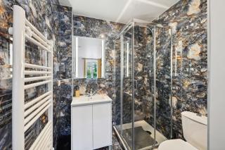 Love Room - La Création d'Adam avec Jacuzzi - Corbeil-Essonnes - 3