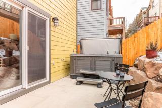 Chartreuse by AvantStay Modern Mountain Cabin in Heart of Park City - Park City - 7