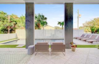 311 Carolina by AvantStay Rooftop Ocean Views w Pool - Mount Pleasant - 3