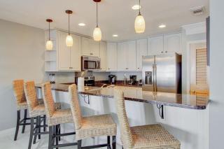 512 Seascape by AvantStay Oceanfront Condo on the Beach Community Pool Access - Isle of Palms - 5