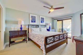 512 Seascape by AvantStay Oceanfront Condo on the Beach Community Pool Access - Isle of Palms - 4