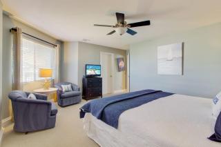 512 Seascape by AvantStay Oceanfront Condo on the Beach Community Pool Access - Isle of Palms - 1