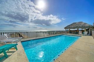 Waterfront Shared Pool w Bay Views Boat Dock Oscars Lodge by AvantStay - Padre Island - 8