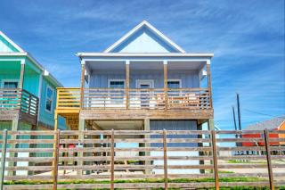 Waterfront Shared Pool w Bay Views Boat Dock Oscars Lodge by AvantStay - Padre Island - 9