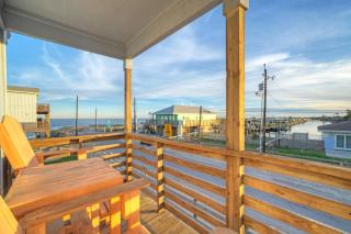 Waterfront Shared Pool w Bay Views Boat Dock Oscars Lodge by AvantStay - Padre Island - 6