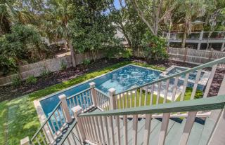 11 43rd Avenue by AvantStay Pool Close to Beach - Isle of Palms - 3