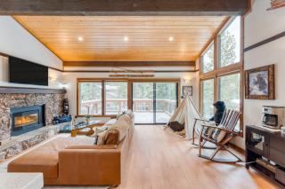 Dakine Haus by AvantStay 4 Min to Northstar Game Room Projector - Truckee - 3