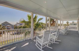 3001 Palm Boulevard by AvantStay Across From Beach Ocean Views - Isle of Palms - 3