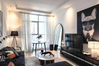 Ultra-Chic 1BR Near Marina & Beach Walk - Dubai - 3