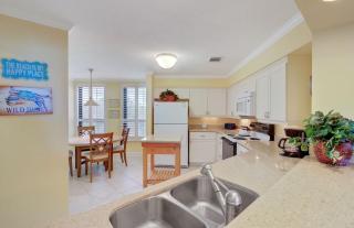 311 Summerhouse by AvantStay Beach Views Access to Community Pool - Isle of Palms - 2