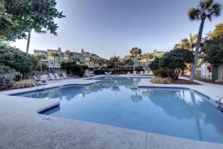 11E Mariners Walk by AvantStay Ocean Views Beachfront Living Shared Pool - Isle of Palms - 7