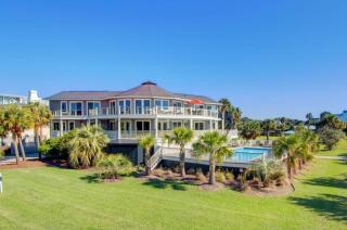 4 46th Avenue by AvantStay Pool Views Deck - Isle of Palms - 0