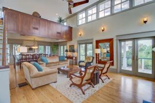 2207 Cameron Blvd by AvantStay Private Pool Hot Tub - Isle of Palms - 2