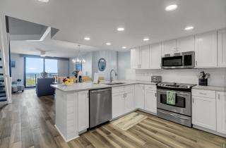 423 C Shipwatch by AvantStay Ocean Views Community Pool Close to Beach - Isle of Palms - 2