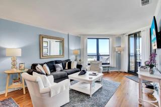 504 Summerhouse by AvantStay Ocean Front Condo w Community Pool Access - Isle of Palms - 0