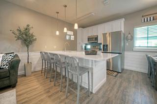 Island Paradise by AvantStay Pool Island Views - Port Aransas - 1
