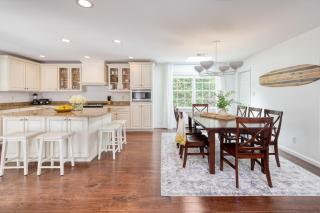 Wisteria by AvantStay Bright Spacious Home w Pool Entertainers Patio - Hilton Head Island - 2