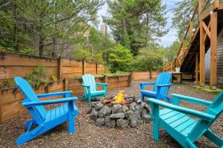 Buttercup Bay Hideaway by AvantStay Cozy Escape w Fire Pit Walk to Beach - Manzanita - 8