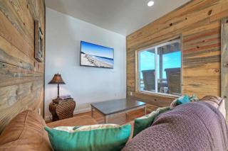 Waterfront w Bay Views Shared Pool Boat Dock Marlin Madness by AvantStay - Padre Island - 4