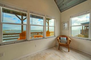 Panoramic Water Views Shared Pool Boat Dock Bayside Lodge by AvantStay - Padre Island - 7
