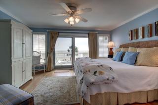 35 Beach Club Villa by AvantStay Oceanfront Views - Isle of Palms - 1