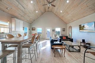 Bay Haven w Shared Boat Dock Waterfront Pool Big Trout by AvantStay - Padre Island - 9