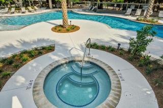 1403 Ocean Club by AvantStay Beach Home w Great Kitchen Easy Beach Access - Isle of Palms - 4