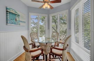 304 E Port O Call by AvantStay Rooftop Deck Close to Beach - Isle of Palms - 5