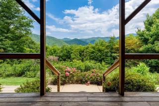 Among the Clouds by AvantStay Views Hot Tub - Candler - 7