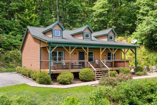 Among the Clouds by AvantStay Views Hot Tub - Candler - 9