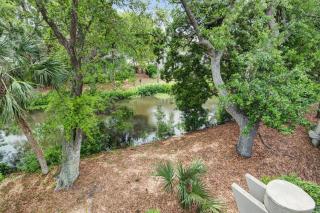 36 Lagoon Villa by AvantStay Fishing Dock Views - Isle of Palms - 7