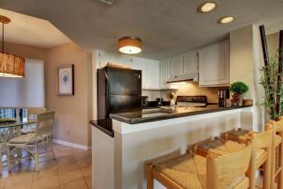 102 E Port O Call by AvantStay Beachfront Ocean Views Communal Pool - Isle of Palms - 7