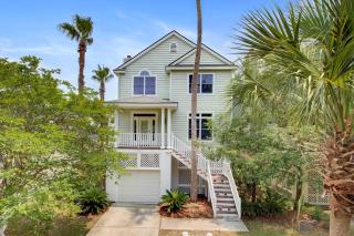 73 Grand Pavilion by AvantStay Corner Lot Porch - Isle of Palms - 0