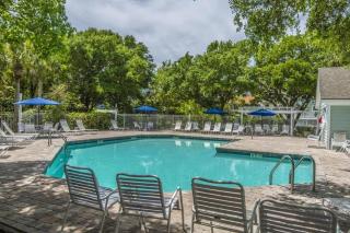 72 Pelican Bay AvantStay Community Pool Decks - Isle of Palms - 8
