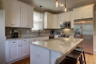 73 Grand Pavilion by AvantStay Corner Lot Porch - Isle of Palms - 3