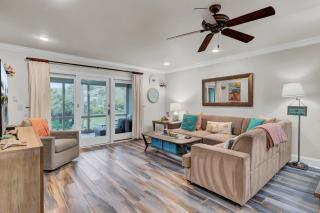 6C Mariners Walk AvantStay Easy Pool Beach Access - Isle of Palms - 4