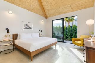 Blackhaus Full Buyout by AvantStay 16-Room Hotel - 4