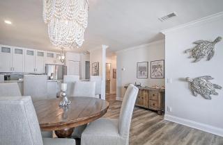 412 Seascape by AvantStay Oceanfront Balcony - Isle of Palms - 5
